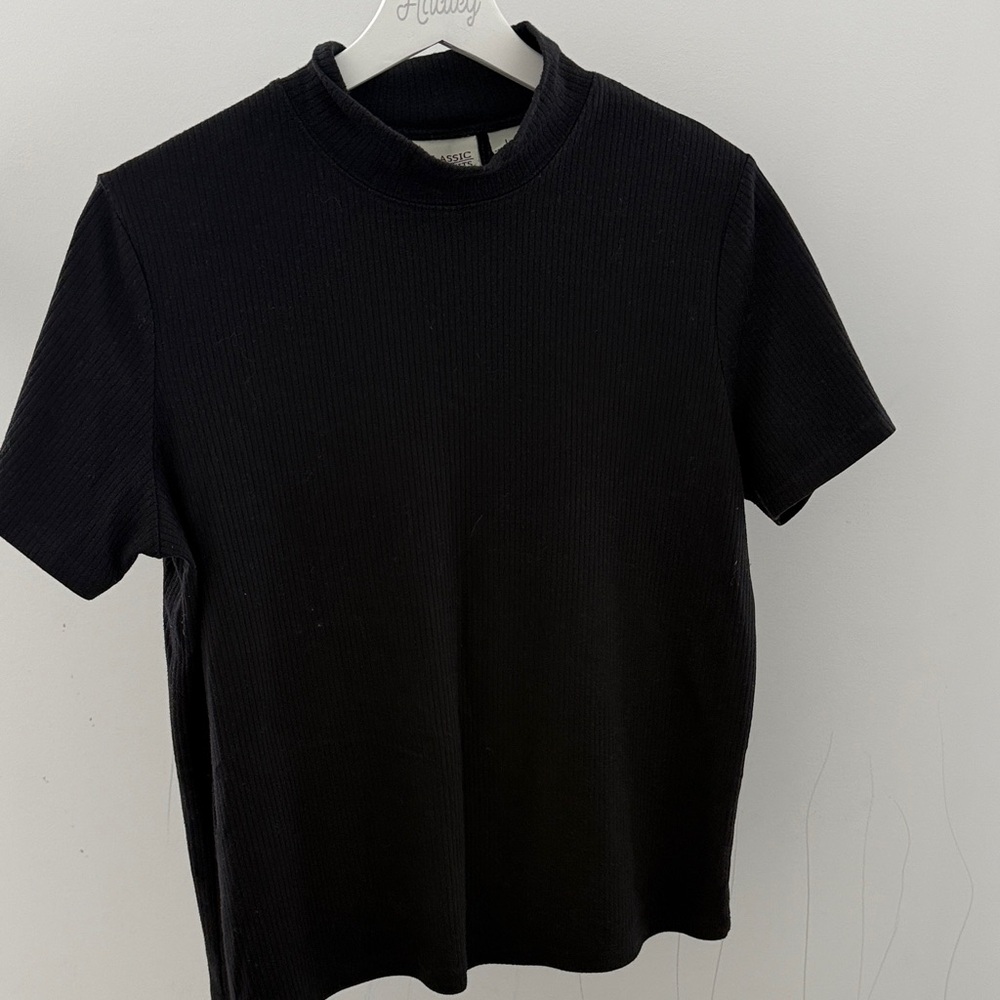 Classic Elements Black Ribbed Tee